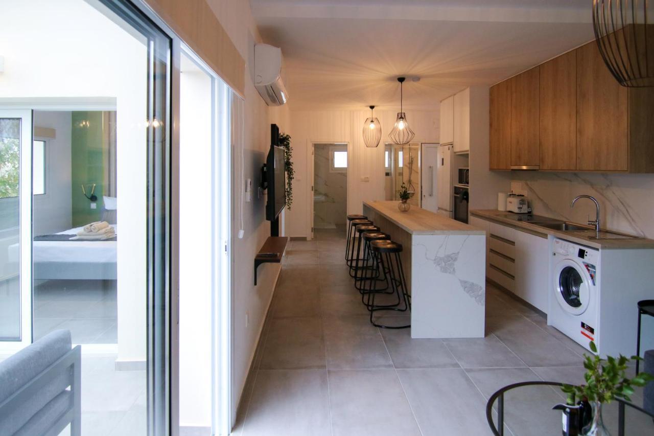 パ フォスPhaedrus Living: Seaside Modern Flat Limnaria 123アパートメント エクステリア 写真