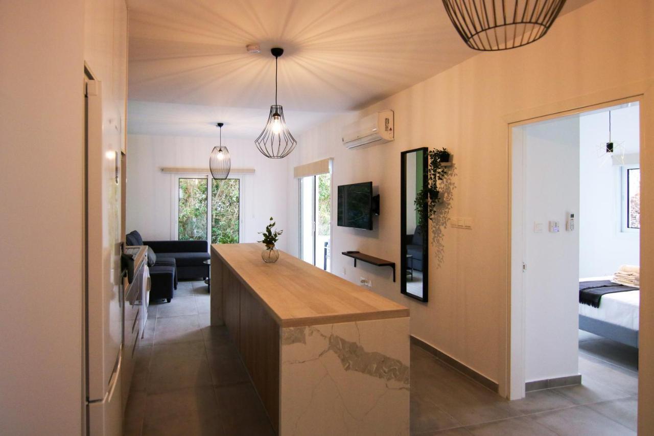 パ フォスPhaedrus Living: Seaside Modern Flat Limnaria 123アパートメント エクステリア 写真