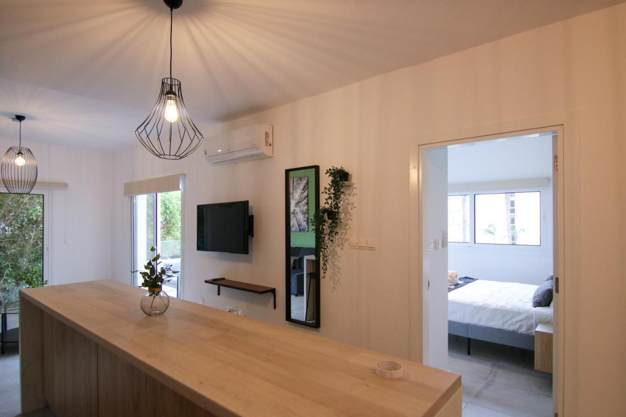 パ フォスPhaedrus Living: Seaside Modern Flat Limnaria 123アパートメント エクステリア 写真